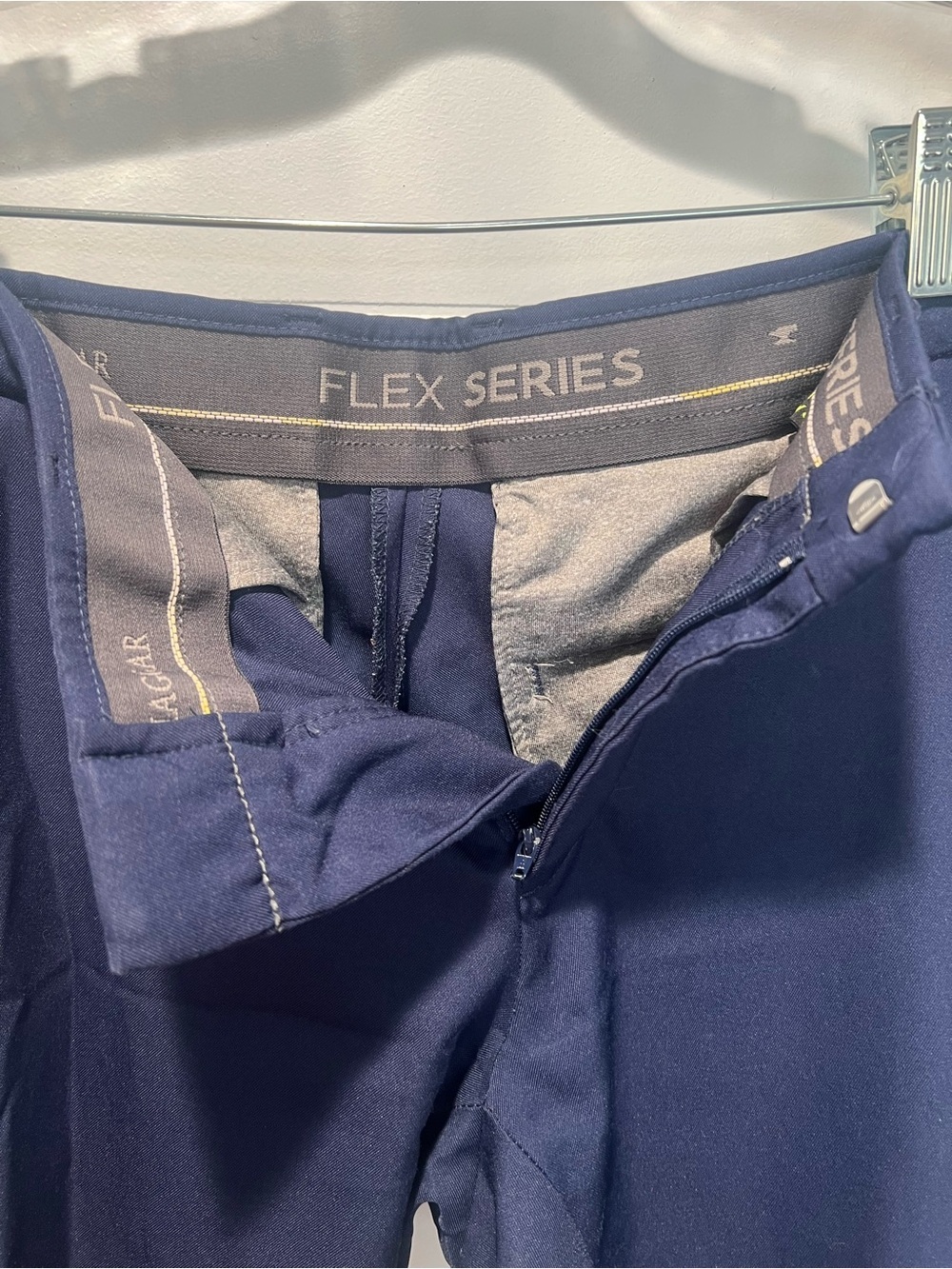 Men's Haggar Flex Series Classic Navy Blue Dress Pants - Size 30 x 29 - Picture 4 of 8